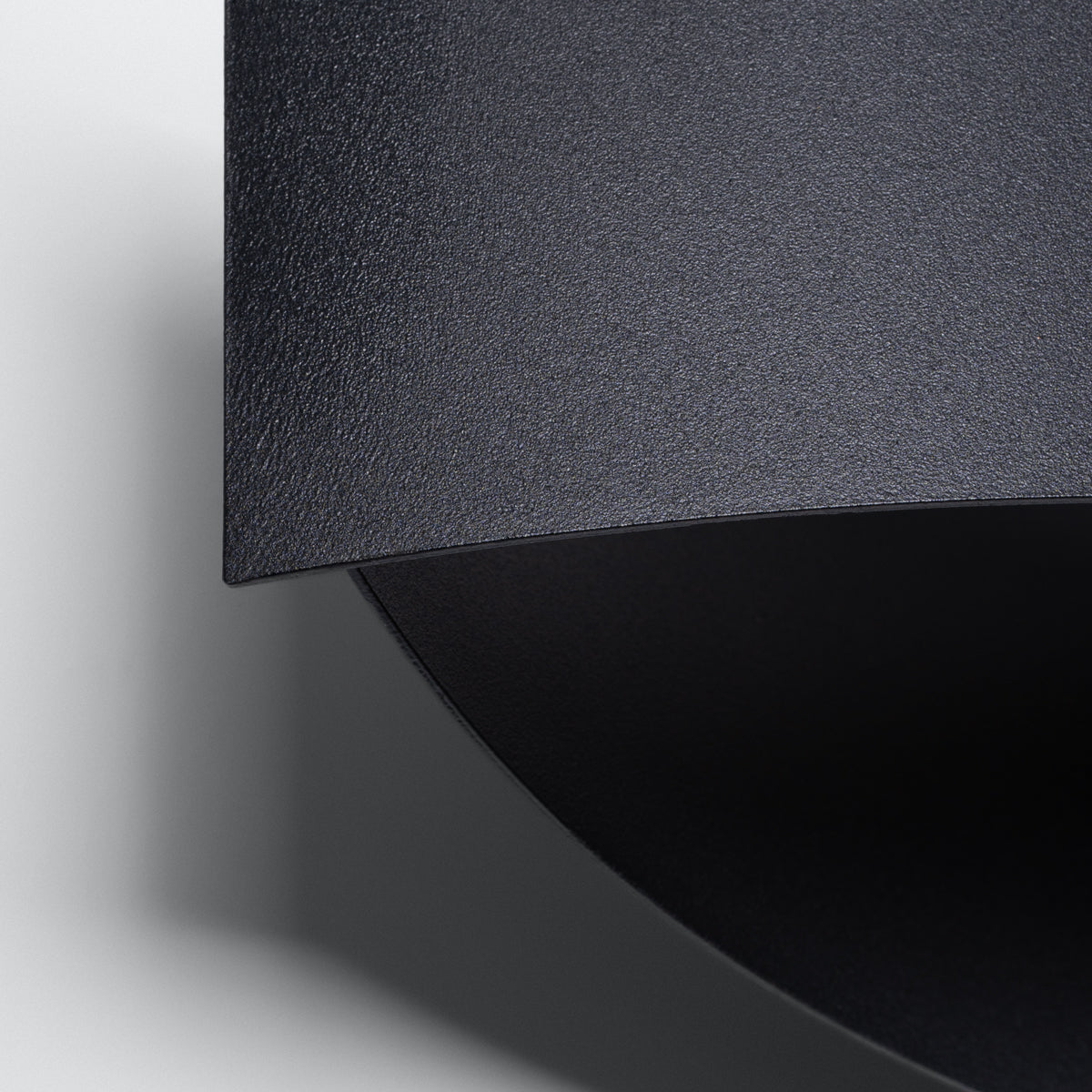 Applique Murale Fluide Ruban Acier Noir