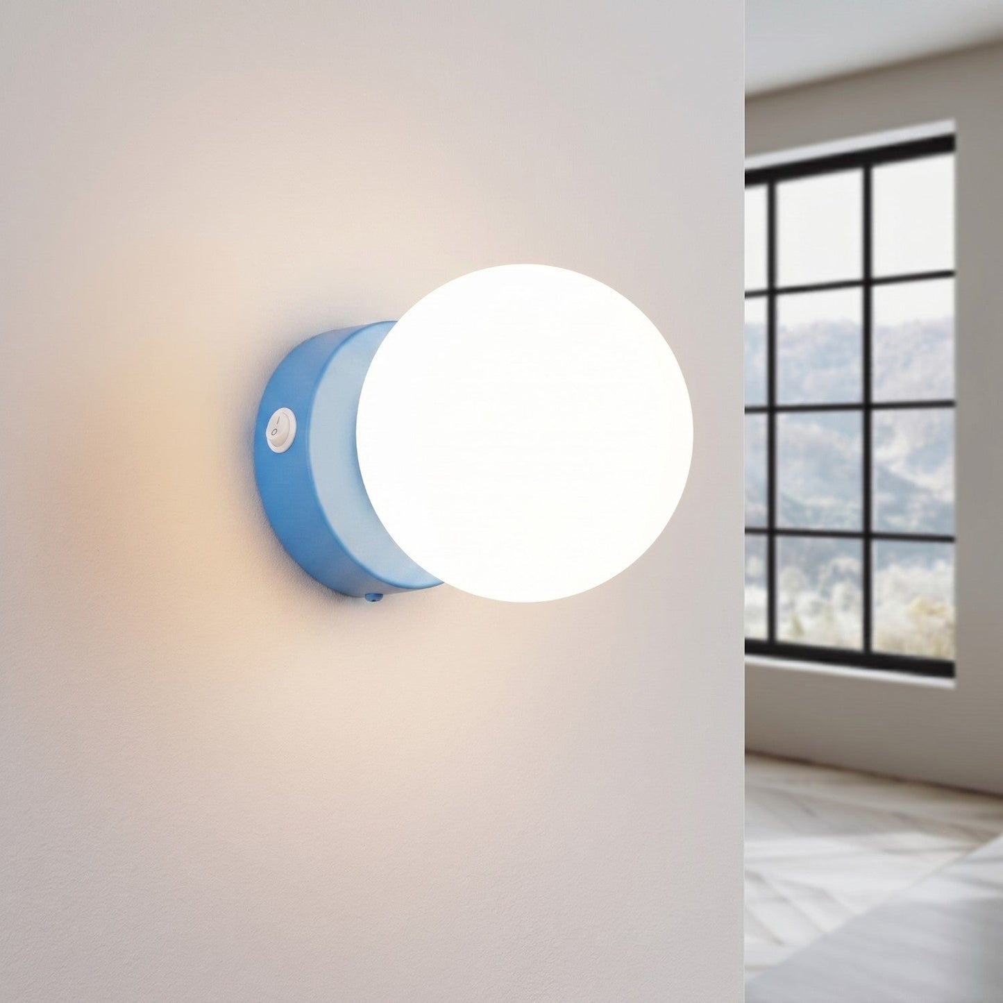 Applique Globe Solis en Verre Opalin Bleu Ciel