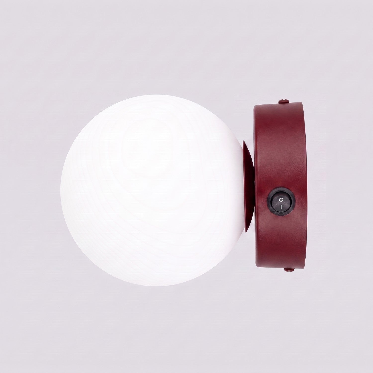 Applique Globe Solis en Verre Opalin Bordeaux