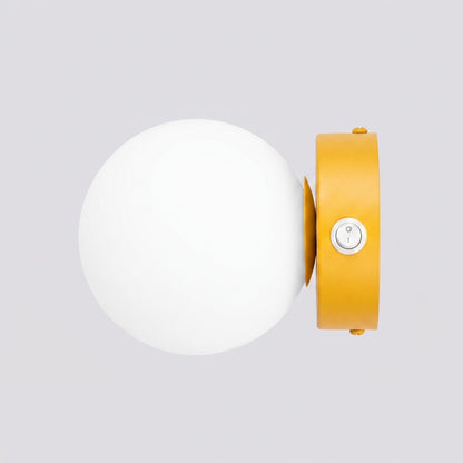 Applique Globe Solis en Verre Opalin Jaune