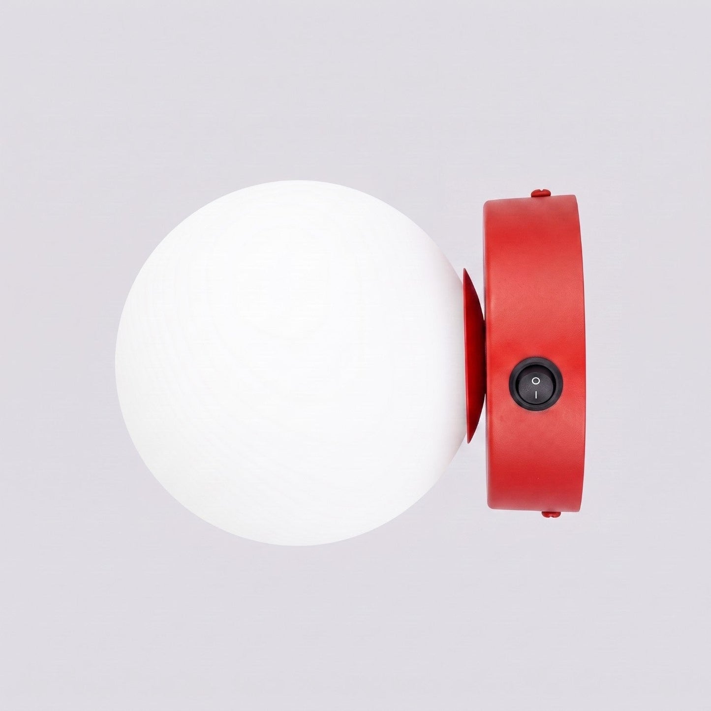Applique Globe Solis en Verre Opalin Rouge