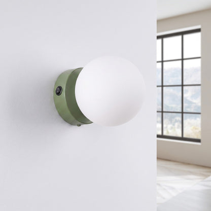 Applique Globe Solis en Verre Opalin Vert Olive