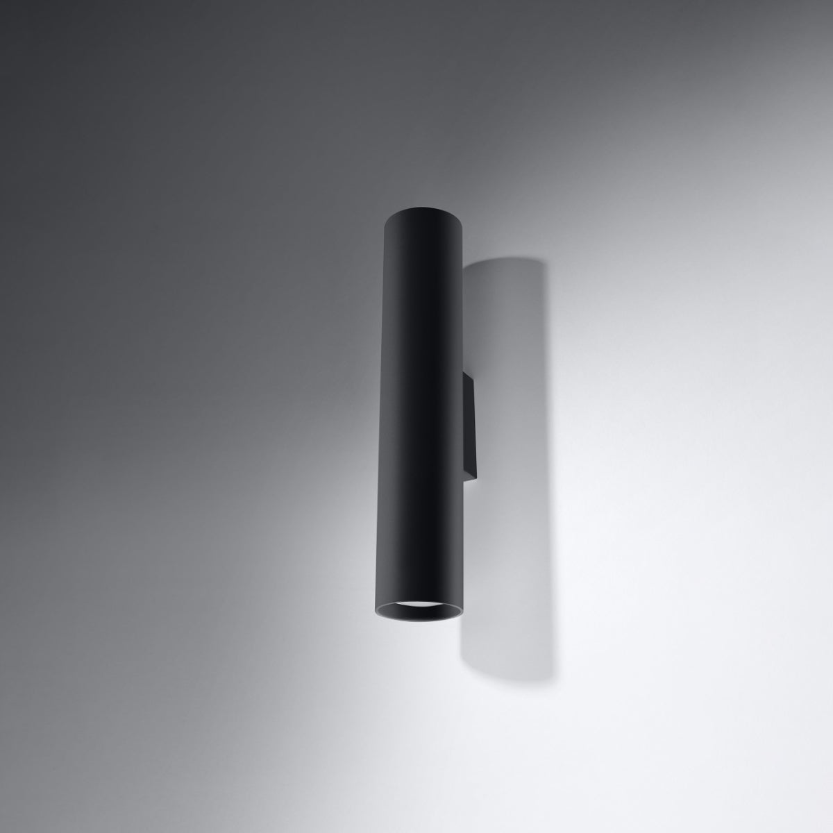 Applique Murale Long Cylindre Noire en Acier