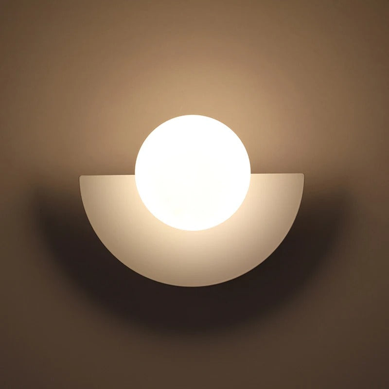 [EXP] Applique Murale LED Demi-Cercle Métal et Globe Opalin