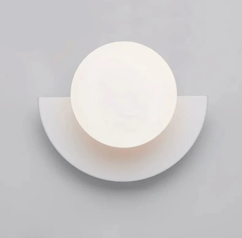 [EXP] Applique Murale LED Demi-Cercle Métal et Globe Opalin