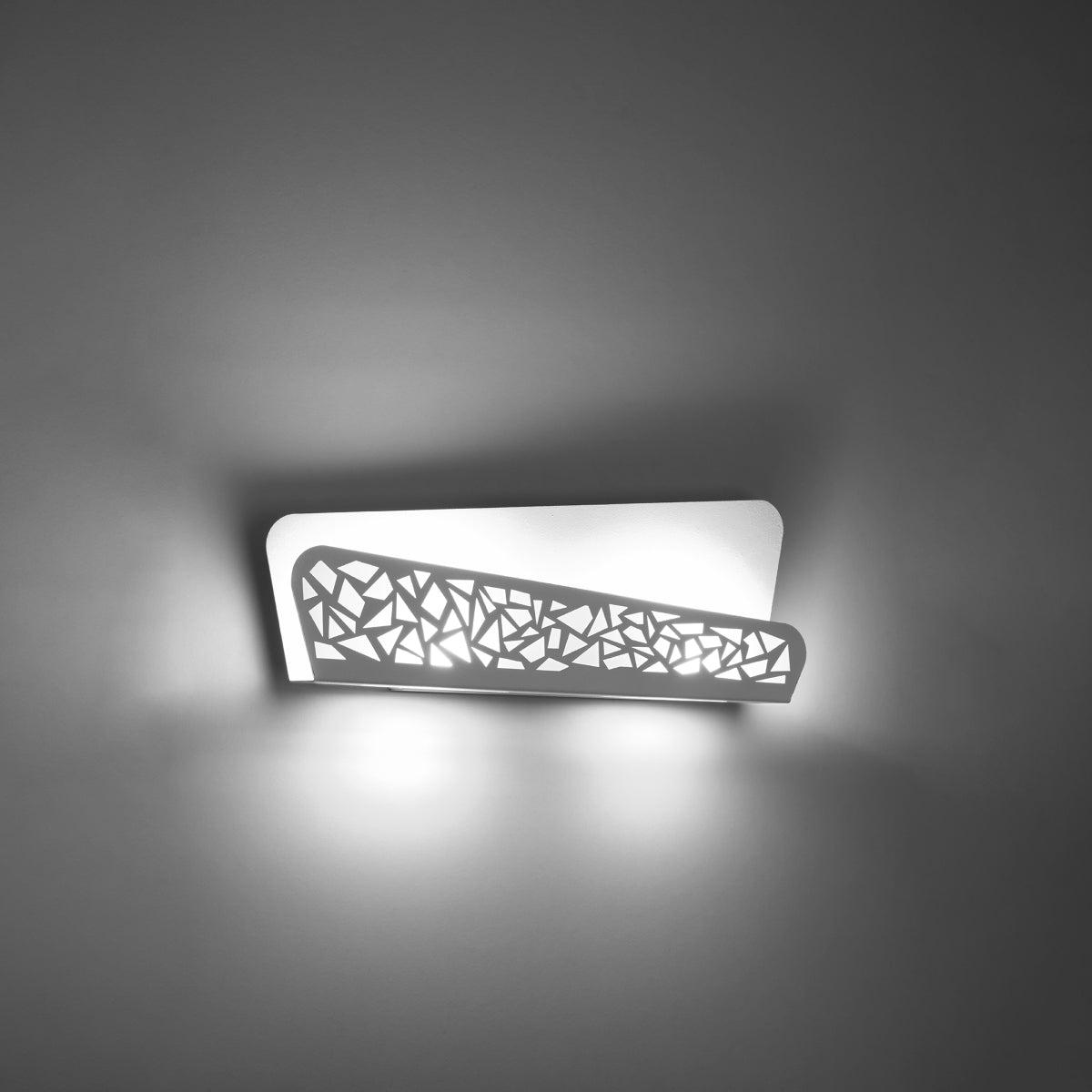 Applique Murale Géométrique Ajourée en Métal Blanc