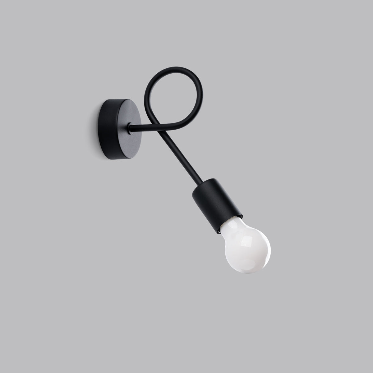 Applique Twist Moderne Noire Boucle Décorative